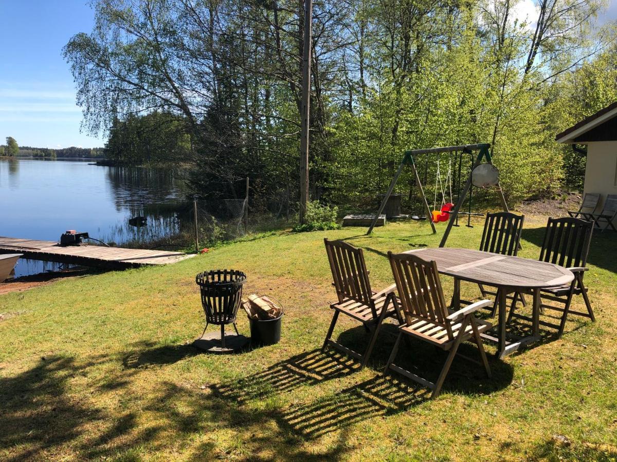 Naturskoent Boende Vid Sjoe Skånes Fagerhult Exteriér fotografie