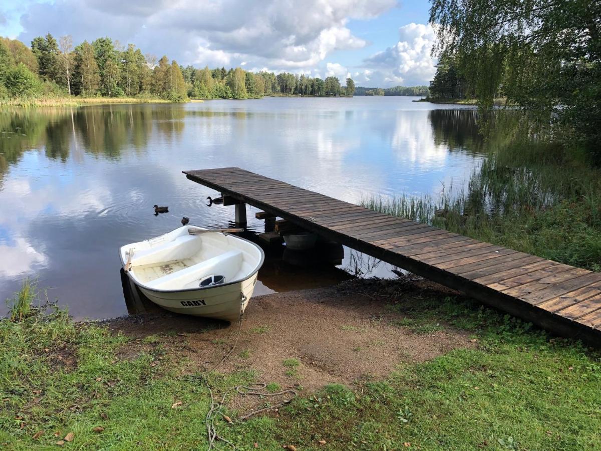 Naturskoent Boende Vid Sjoe Skånes Fagerhult Exteriér fotografie