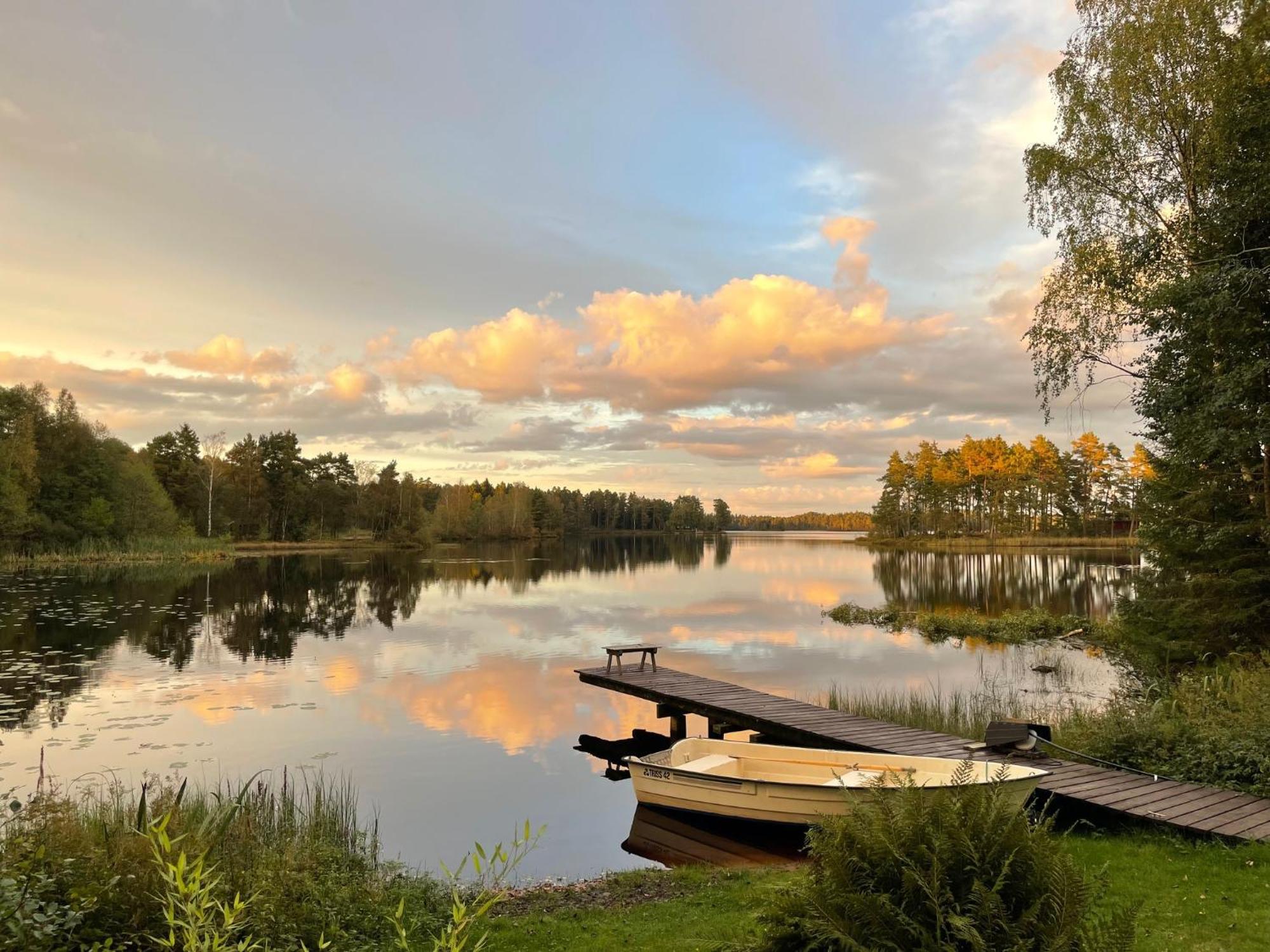 Naturskoent Boende Vid Sjoe Skånes Fagerhult Exteriér fotografie